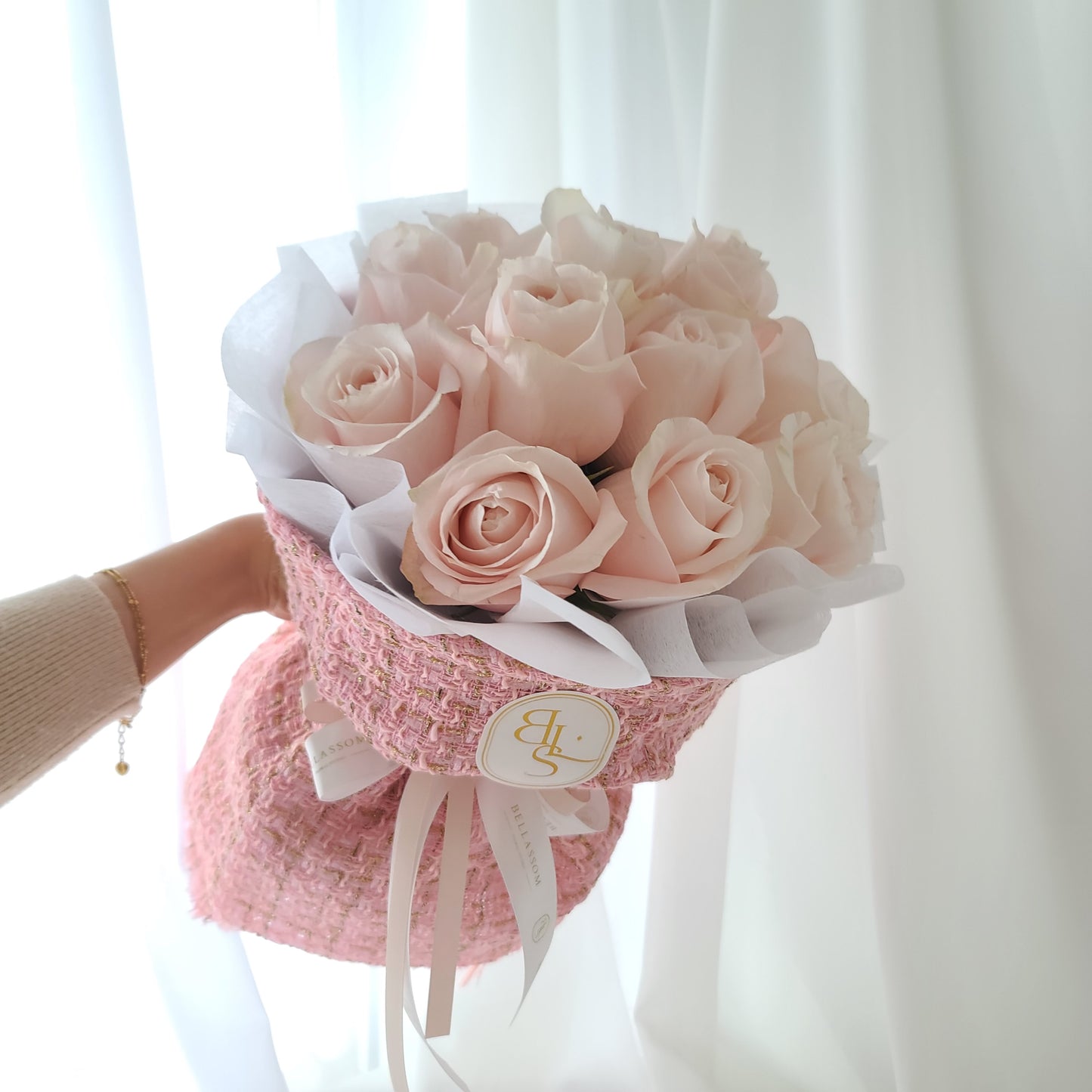 LACY ROSE BOUQUET