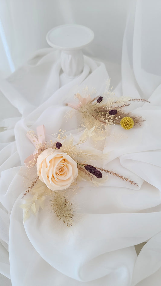 Boutonnière-preserved flower